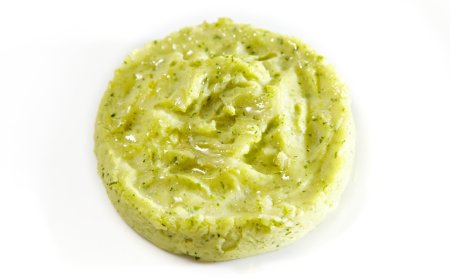 PURÊ VERDE DE BATATA