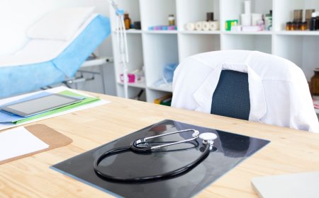 NO CONSULTÓRIO DA CONSCIÊNCIA: UMA SALA, TRÊS PESSOAS E UM PRINCÍPIO