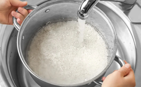 É PRECISO LAVAR O ARROZ ANTES DE COZINHAR?