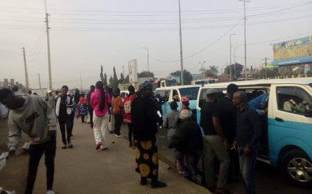 CIDADÃOS AGASTADOS COM TAXISTAS QUE EFECTUAM ROTAS CURTAS