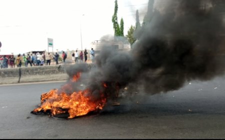 CONFRONTO ENTRE POLÍCIA E JOVENS MARCA PRIMEIRO DIA DA PARALISAÇÃO DOS TAXISTAS