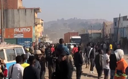 CIDADÃOS NO HUAMBO VANDALIZAM E SAQUEIAM ESTABELECIMENTOS COMERCIAIS