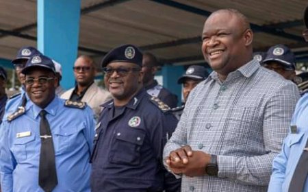 MINISTRO ALERTA: GOVERNO ESTÁ PRONTO PARA AGIR CONTRA QUEM TENTAR MERGULHAR O PAÍS NO CAOS