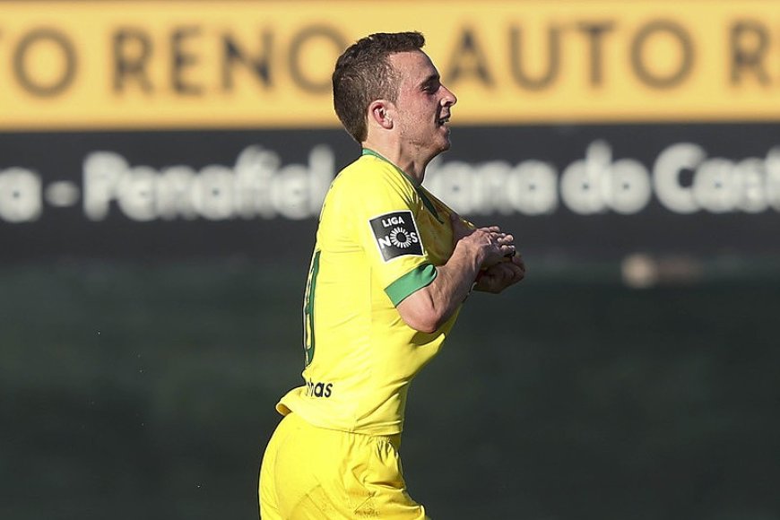 2015–2016 JOGA NO FC PAÇOS DE FERREIRA (EQUIPA PRINCIPAL)