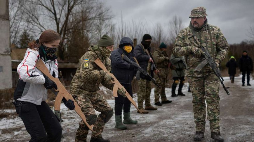 MORADORES DA CIDADE DE CHERKASSY REBELAM-SE CONTRA RECRUTADORES DO EXÉRCITO UCRANIANO