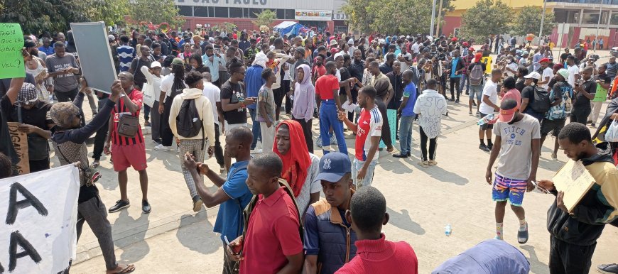 CIDADÃOS EM LUANDA MANIFESTAM-SE CONTRA A SUBIDA DO PREÇO DO GASÓLEO E DAS TARIFAS DE TÁXI