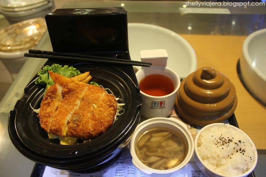MORDEN TOILET: O RESTAURANTE QUE SERVE COMIDA EM VASOS SANITÁRIOS