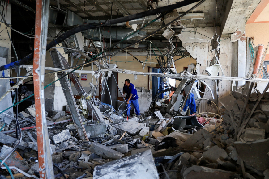 PAPA LEÃO XIV CLAMA POR CESSAR-FOGO EM GAZA APÓS ATAQUE À IGREJA CATÓLICA
