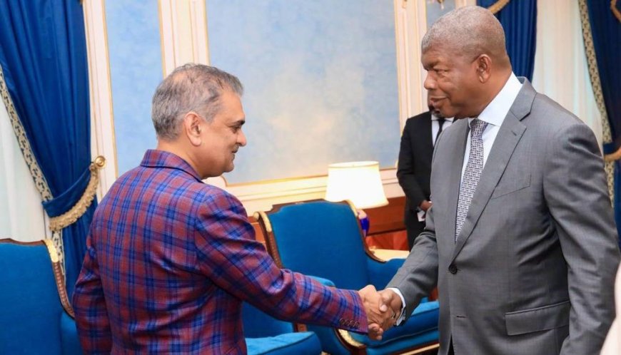 PRESIDENTE DA REPÚBLICA MANTÉM ENCONTRO COM ESPECIALISTA EM CIRURGIAS ROBÓTICAS