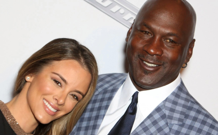 CINCO MILHÕES DE DÓLARES POR CADA ANO DE CASADO