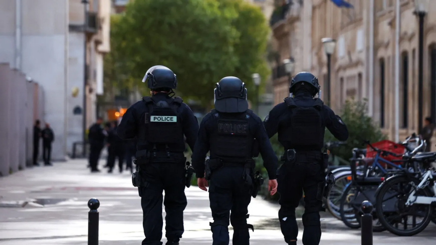 EMBAIXADOR DA ÁFRICA DO SUL MORRE APÓS QUEDA DO 22.º ANDAR DE HOTEL EM PARIS