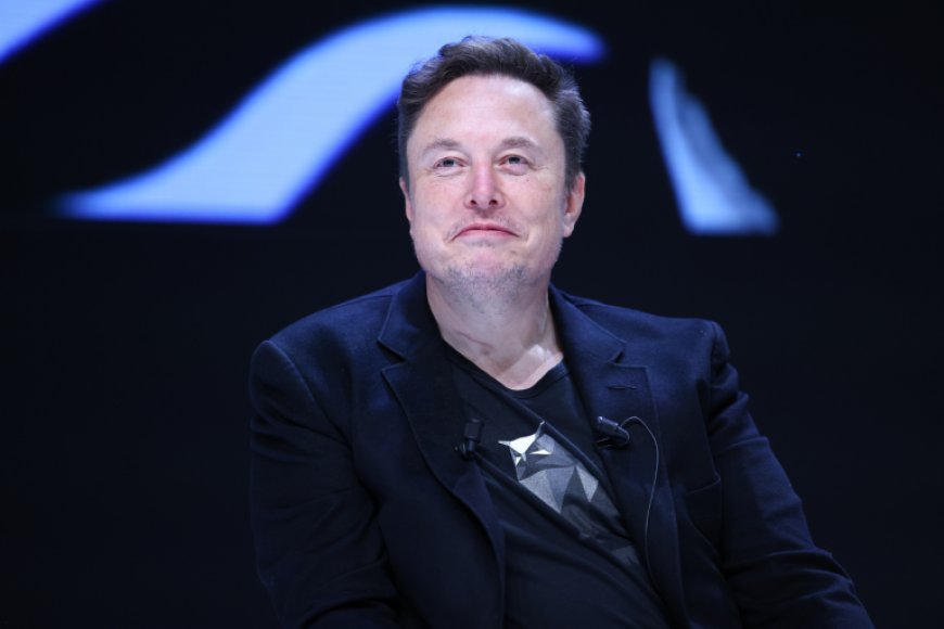 FORTUNA DE ELON MUSK CHEGA A 500 BILHÕES DE DÓLARES