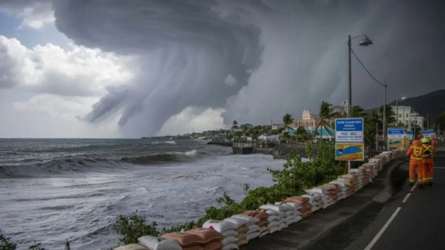 FURACÃO MELISSA ATINGE CUBA E MAIS DE 700 MIL PESSOAS SÃO EVACUADAS