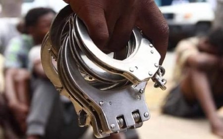 CONTINUA FORAGIDO  EFECTIVO DA POLÍCIA ACUSADO DE MATAR UM CIDADÃO COM UM TIRO NA CABEÇA