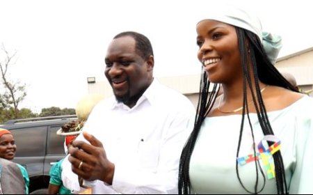 RAFAEL MASSANGA SAVIMBI TERMINA CAMPANHA POLÍTICA EM LUANDA APELANDO A VALORIZAÇÃO DE TODOS OS ANGOLANOS