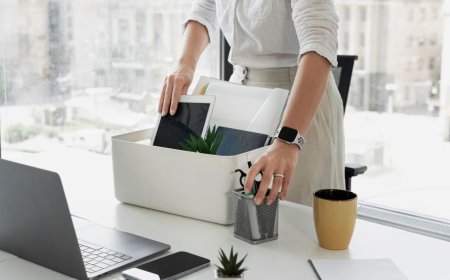 INSÓLITO: EMPRESA AFASTA FUNCIONÁRIA APÓS AVISOS POR CHEGAR AO SERVIÇO ANTES DA HORA