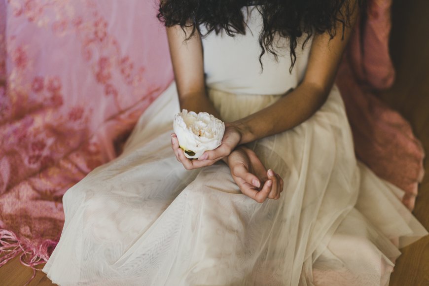 APÓS DESCOBRIR TRAIÇÃO NOIVA CONFRONTA NOIVO NO ALTAR COM MENSAGENS DA AMANTE