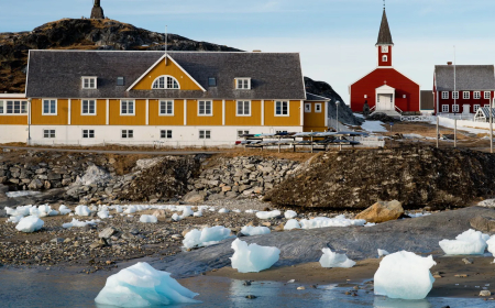 COBERTA POR 80% DE GELO: MAIS DE 56 MIL CIDADÃOS HABITAM A MAIOR ILHA DO MUNDO
