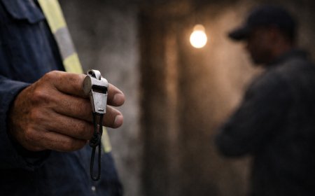 UM APITO, UM BRAÇO ESTICADO E UM APERTO SECUNDÁRIO