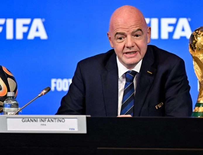 PRESIDENTE DA FIFA DEFENDE FIM DE VETO ÀS EQUIPAS RUSSAS