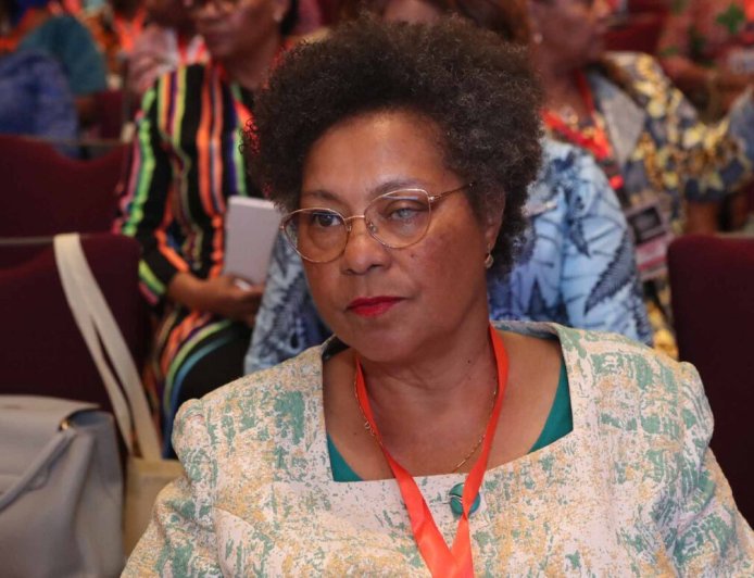 PRESIDENTE EXONERA LUÍSA MARIA ALVES GRILO DO CARGO DE MINISTRA DA EDUCAÇÃO