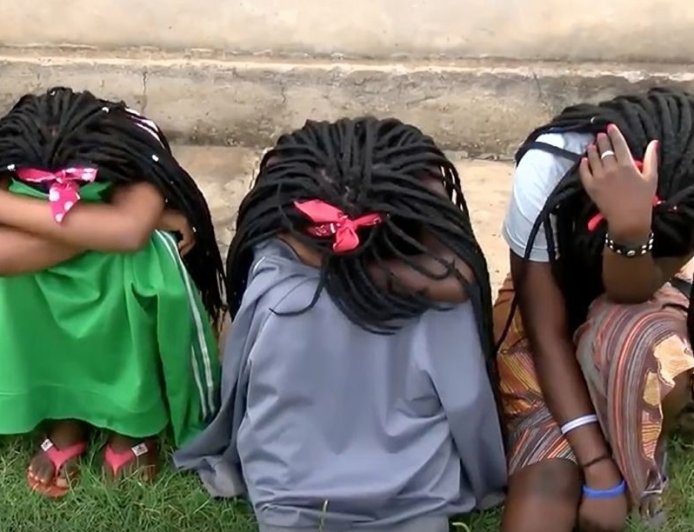 QUANDO A FOME ROUBA A DIGNIDADE ADOLESCENTES MERGULHAM NO MAR DA PROSTITUIÇÃO