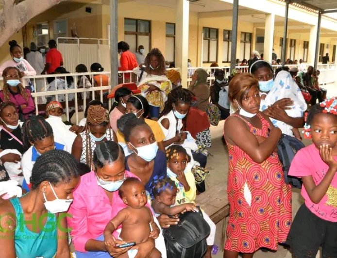 FAMÍLIA DE PACIENTES INTERNADOS NO HOSPITAL GERAL DOS CAJUEIROS DENUNCIAM MOROSIDADE  NO ATENDIMENTO
