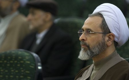 ALIREZA ARAFI INDICADO LÍDER SUPREMO INTERINO DO IRÃO APÓS MORTE DE ALI KHAMENEI