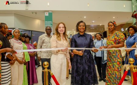 FORÇA FEMININA CELEBRADA COM PINTURAS EM LUANDA