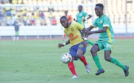 PETRO E WILIETE MEDEM FORÇAS EM DUELO DECISIVO NA LUTA PELOS LUGARES CIMEIROS