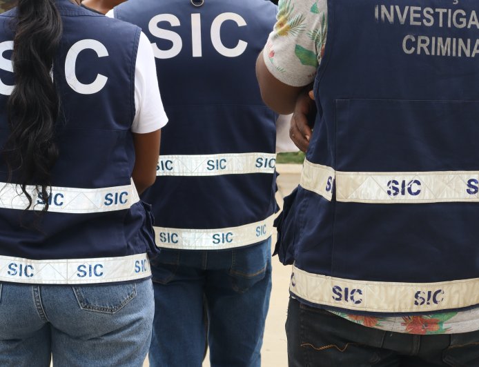 DETIDOS ONZE EFECTIVOS DO SIC CUNENE E LUANDA POR VIOLAÇÃO DAS NORMAS DE CONDUTA E INDÍCIOS DE VÁRIOS CRIMES