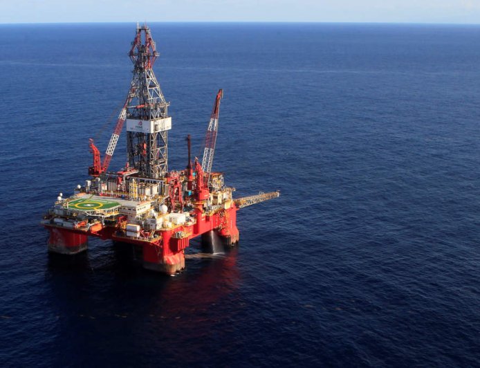 BARRIL DE PETRÓLEO SOBE PARA 92 DÓLARES