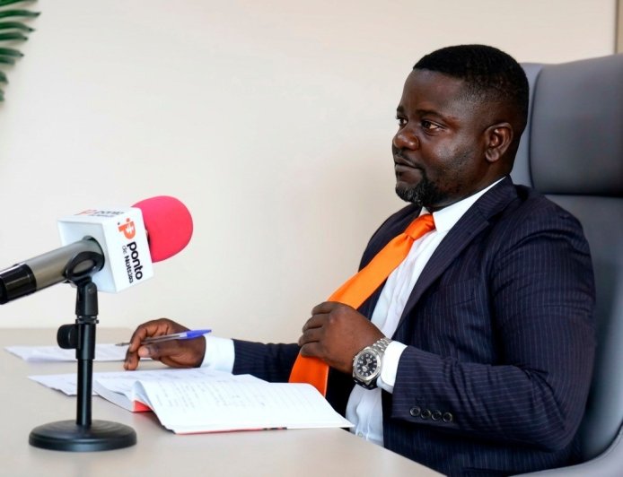 ADVOGADO EXPLICA EM QUE CIRCUNSTÂNCIAS A LEI ANGOLANA PREVÊ PRISÃO PREVENTIVA OU PENA SUSPENSA