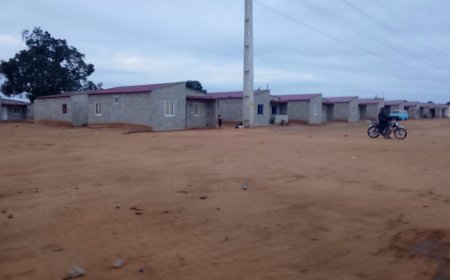 ESCURIDÃO E MEDO: FALTA DE ENERGIA ELÉCTRICA ALIMENTA ONDA DE ASSALTOS NA VILA LIBERDADE NO ZANGO 1