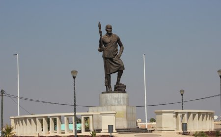 DIA DA PAZ EM MENONGUE: CELEBRAÇÃO OFICIAL CONTRASTA COM DESAFIOS SOCIOECONÓMICOS PERSISTENTES