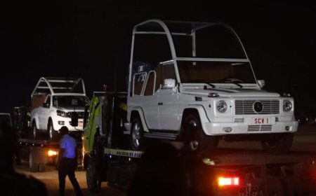    VIATURAS “PAPA-MÓVEL” JÁ EM LUANDA PARA A VISITA DO PAPA LEÃO XIV