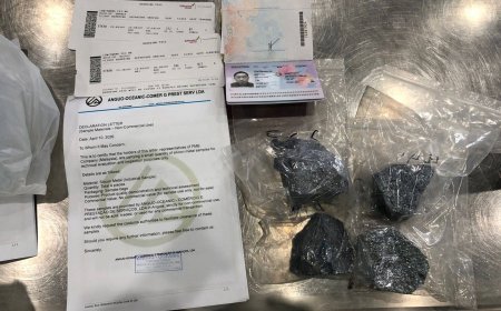 PFA APREENDE MINERAIS DE EXPORTAÇÃO RESTRITA NO AEROPORTO INTERNACIONAL DR. ANTÓNIO AGOSTINHO NETO