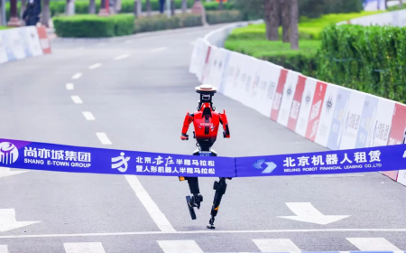 ROBÔ “LIGHTNING” VENCE MEIA-MARATONA EM PEQUIM E SUPERA RECORDE HUMANO