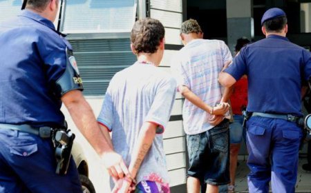 DINAMARCA DEBATE PRISÃO PERPÉTUA PARA MENORES A PARTIR DOS 15 ANOS