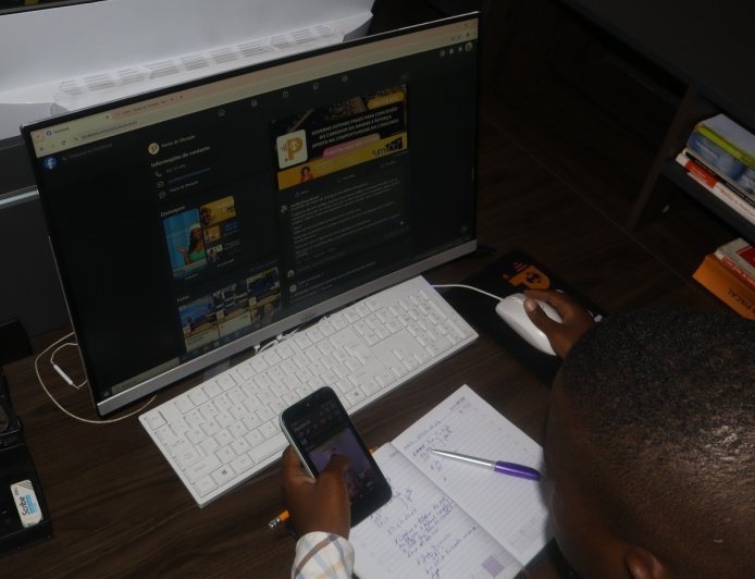 ENTRE CONHECIMENTO E DEPENDÊNCIA: O IMPACTO DAS REDES SOCIAIS NA FORMAÇÃO ACADÉMICA E COMPORTAMENTO JUVENIL EM ANGOLA