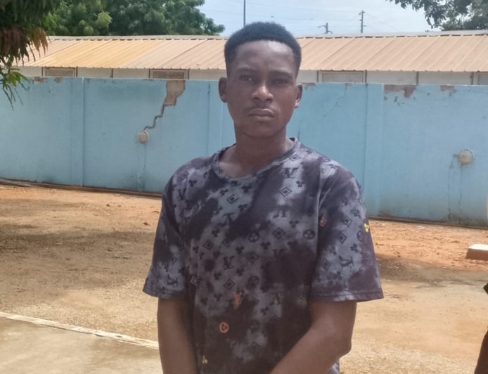 REDE CRIMINOSA ACTUA EM BAIRROS DE LUANDA: SUSPEITOS CONFESSAM ASSALTOS E EXPÕEM ESQUEMA LIDERADO POR “12 FUROS”