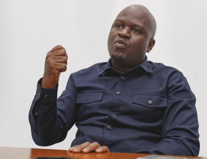 ‘‘OS POBRES TAMBÉM DEVEM GOVERNAR”: FRANCISCO TEXEIRA CRITICA DESIGUALDADES E APELA À LUTA DA JUVENTUDE ANGOLANA