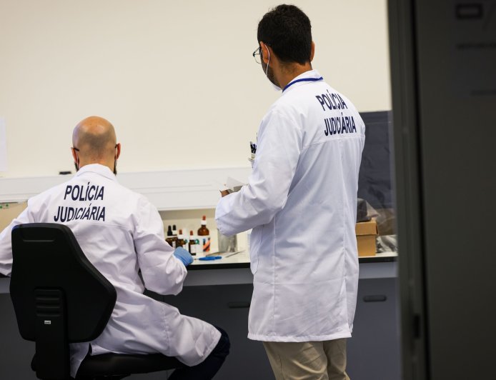 ENFERMEIRO DETIDO POR SUSPEITA DE ABUSO SEXUAL A MULHER INTERNADA E SEDADA