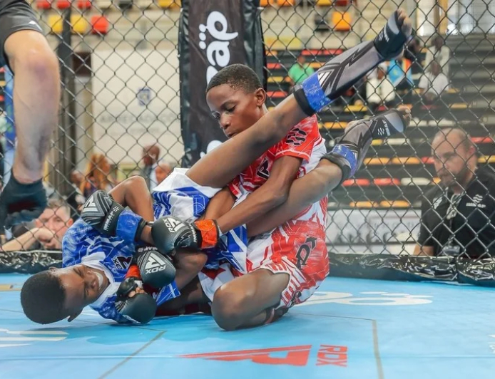 ANGOLA IMPÕE-SE NO AFRICANO DE MMA COM ARRANQUE AVASSALADOR E AFIRMA NOVA GERAÇÃO DO DESPORTO