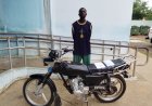 POLÍCIA DETÉM CIDADÃO POR SUSPEITA DE CIRCULAÇÃO COM MOTORIZADA ROUBADA E REMONTADA