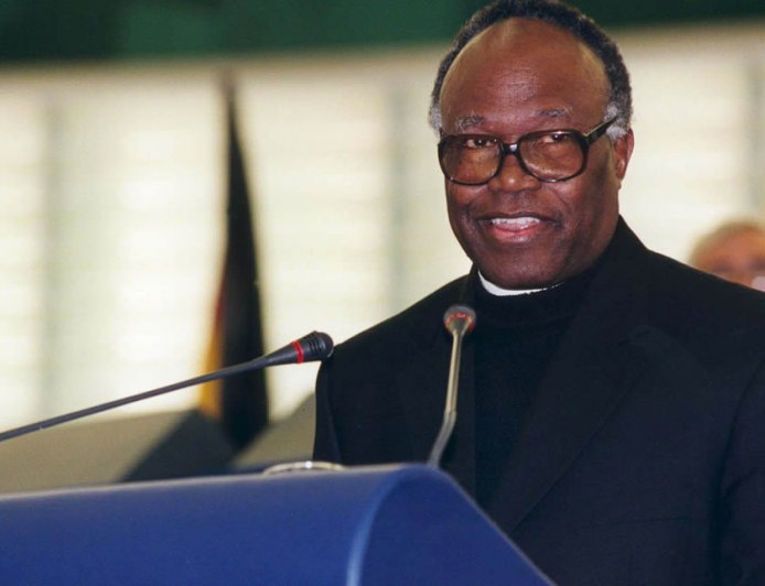 CEAST ANUNCIA FALECIMENTO DE DOM ZACARIAS KAMWENHO