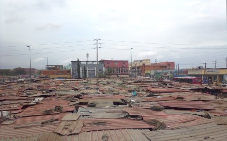 ADMINISTRAÇÃO DO KILAMBA KIAXI PÕE FIM AO MERCADO “FEIRA DA LIBERDADE” NO GOLFE 2