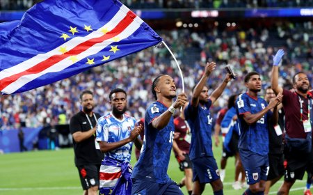 CABO VERDE COM APURAMENTO HISTÓRICO: A SELECÇÃO SE TORNA A MENOR NAÇÃO A DISPUTAR UM MATA-MATA NA COPA DO MUNDO