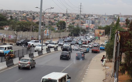 TRÂNSITO INTENSO CONDICIONA CIRCULAÇÃO EM VÁRIAS ARTÉRIAS DE LUANDA