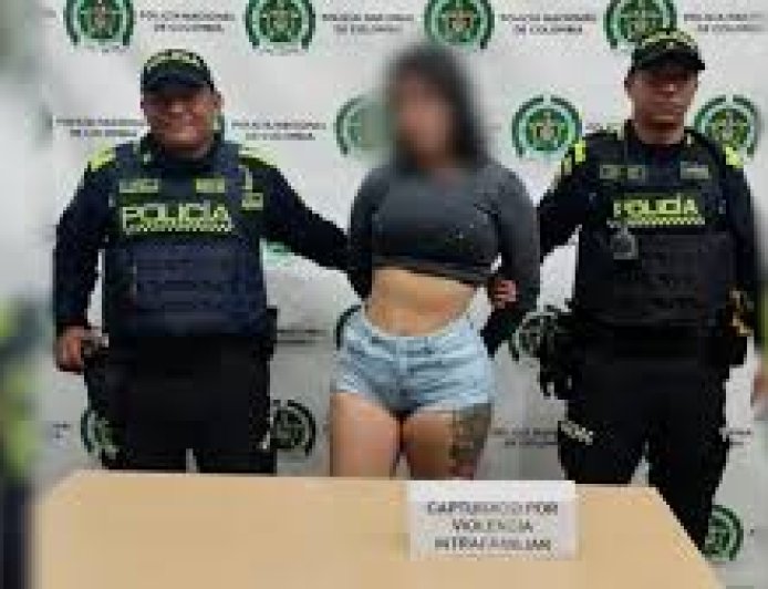 MULHER DETIDA EM MEDELLÍN APÓS DENÚNCIA DE VIOLÊNCIA DOMÉSTICA CONTRA O MARIDO